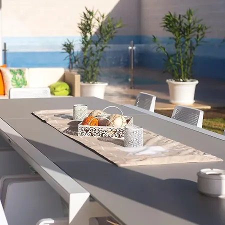 Luxury Ocean View 100m From The Beach And Pool !!!